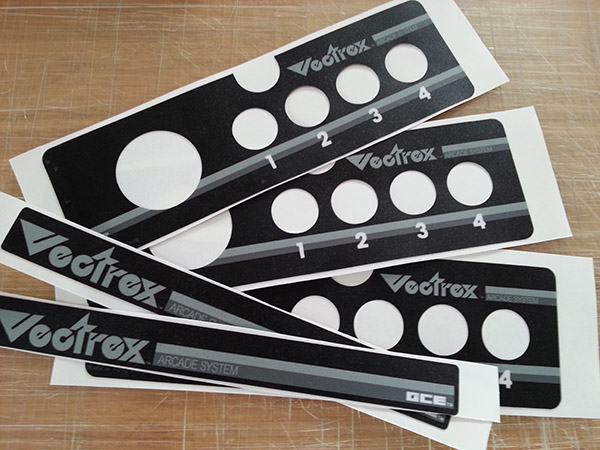 Vectrex-Controller-Overlays für US Version und mal in Custom | Norths